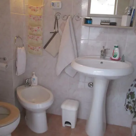 펜션 Abitazione Privata S'omu Sarda